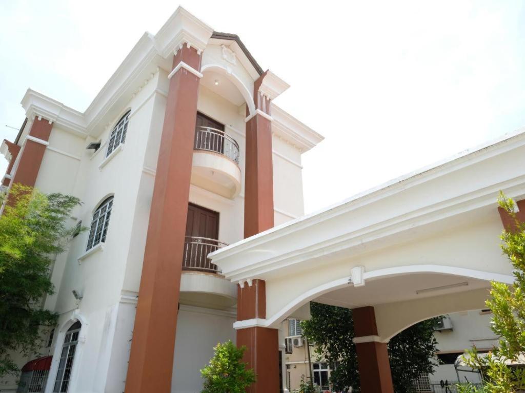קוטה בארו Hotel De'Light Villa מראה חיצוני תמונה